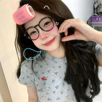 绿杨移作两家春
